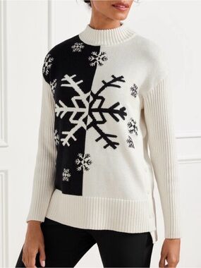 T by Talbots NWT BUTTON DETAIL THERMOLITE® SWEATER with Snowflakes
